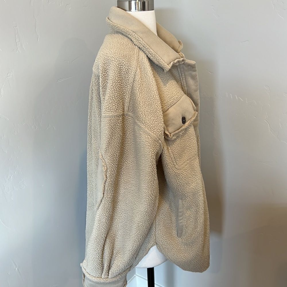 Blue Buttercup Shacket - Picture 4 of 9